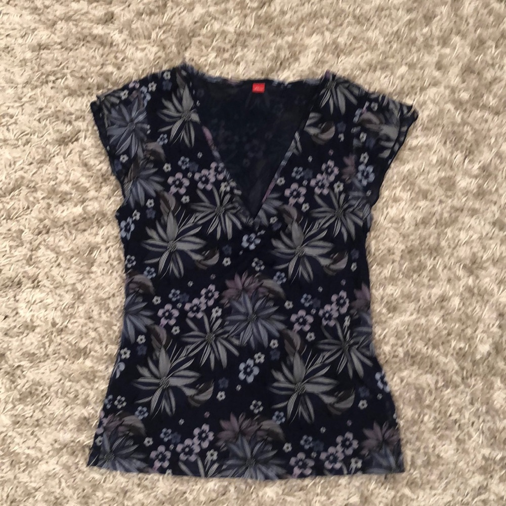 Flowery, stretchy, short sleeve blouse with tie in back, sOliver, Eur42/US12,